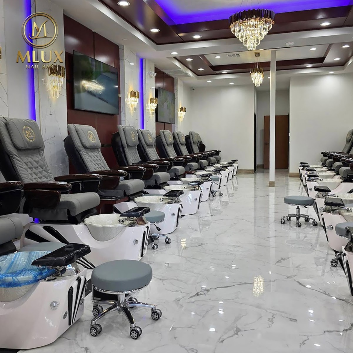 Mlux Nail Bar nail photo 1